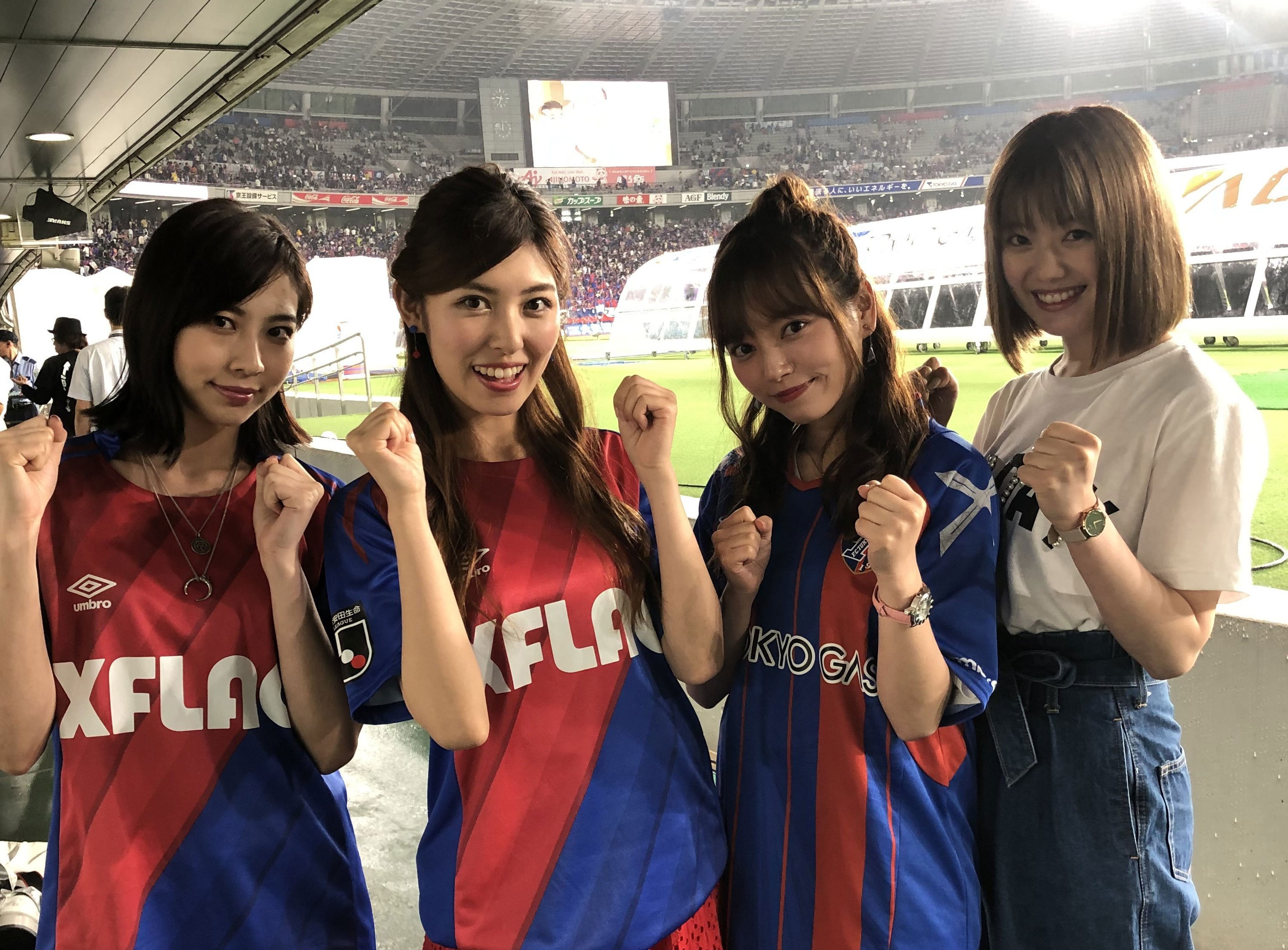 战斗到最后一秒 日本四位美女为fc东京加油助威 篮球综合 雷速体育