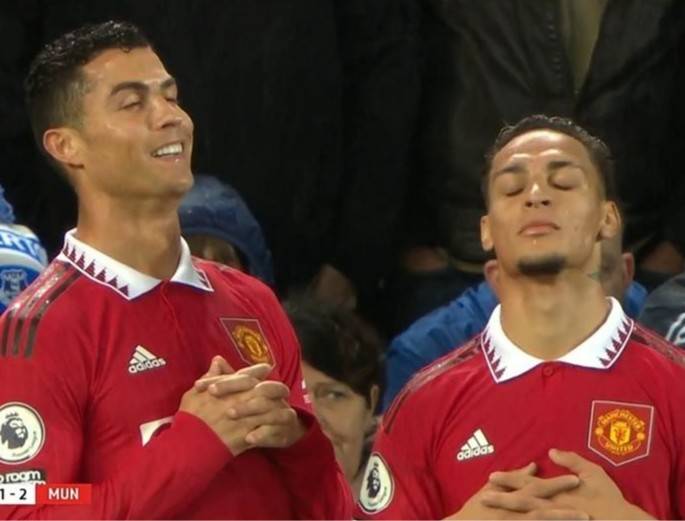 2_Antony-sends-message-to-Cristiano-Ronaldo-after-unveiling-new-Man-Utd-celebration
