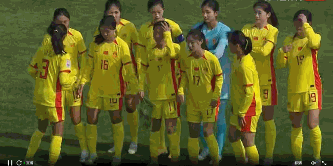👀今日乌兹别克斯坦天气晴朗并未出现风雪 中国女足U20赛前合照