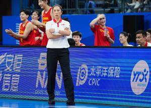 👍主教练郑薇：我们中国女篮关键时刻从来不掉链子
