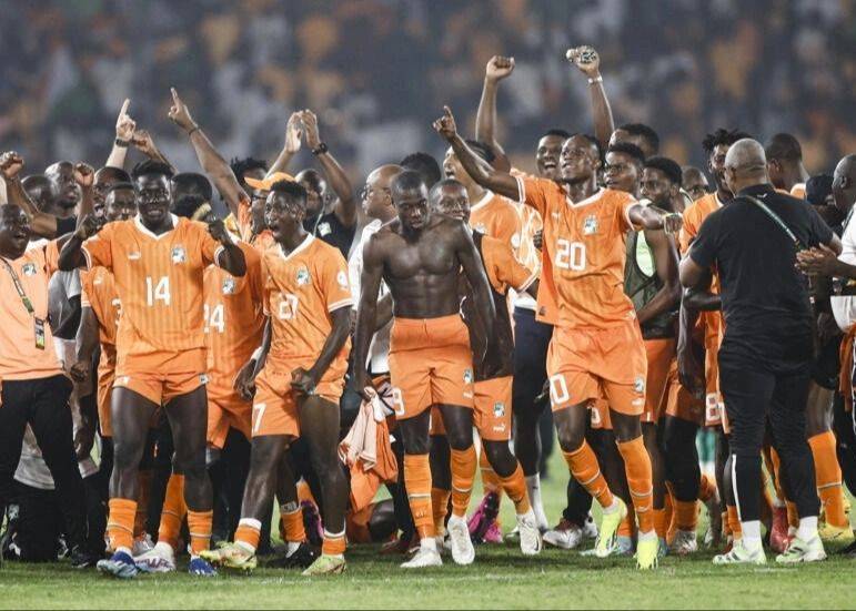 非洲杯上演“黑八奇迹”：小组第三出线的科特迪瓦淘汰3轮全胜的卫冕冠军塞内加尔