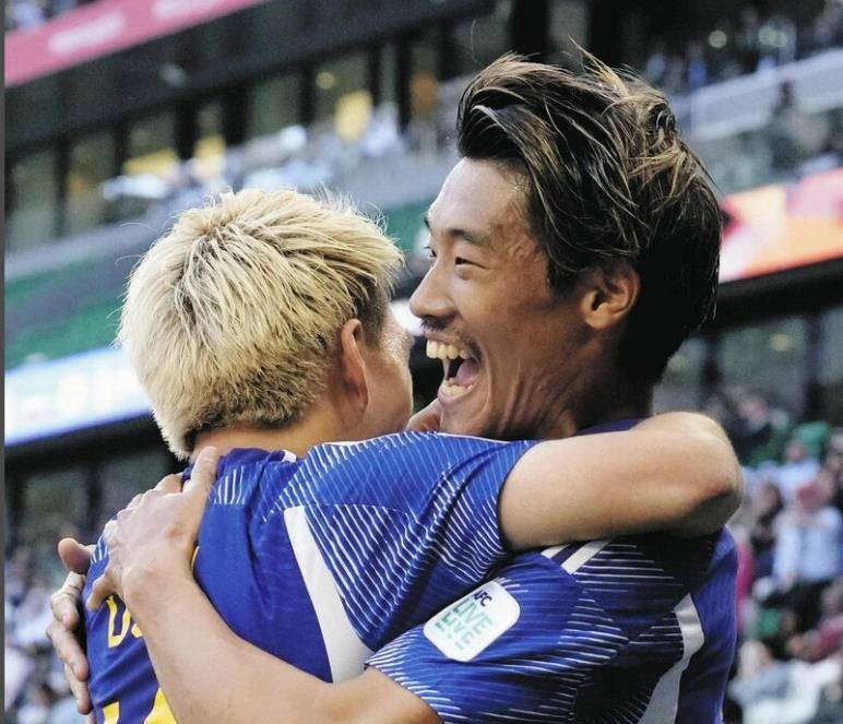 一条龙！守田英正时隔2年8个月再次为日本队取得进球 球迷：世界级表现