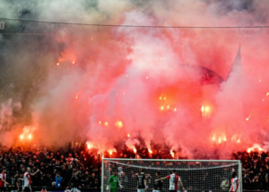 🤨鹿特丹市长：荷甲球迷将烟火夹在私处偷偷带进球场 我们实在无能为力