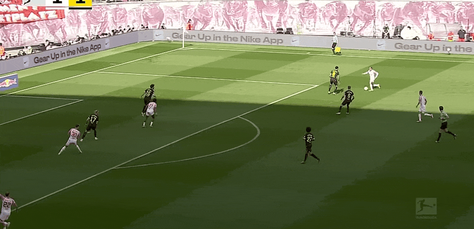 德甲半场：奥彭达抢球破门 塞斯科补时破门 RB莱比锡暂时2-1多特蒙德