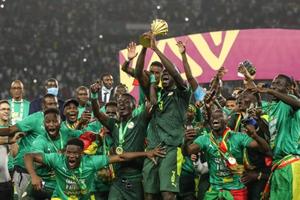 塞内加尔总统：庆祝首夺非洲杯冠军，全国放假一天！