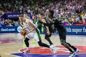 技犯不罚球？！立陶宛申诉却遭FIBA驳回 原因为申诉已超出规定时间