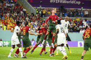 世界杯全场：罗总点射叩开胜利大门 葡萄牙3-2力克加纳