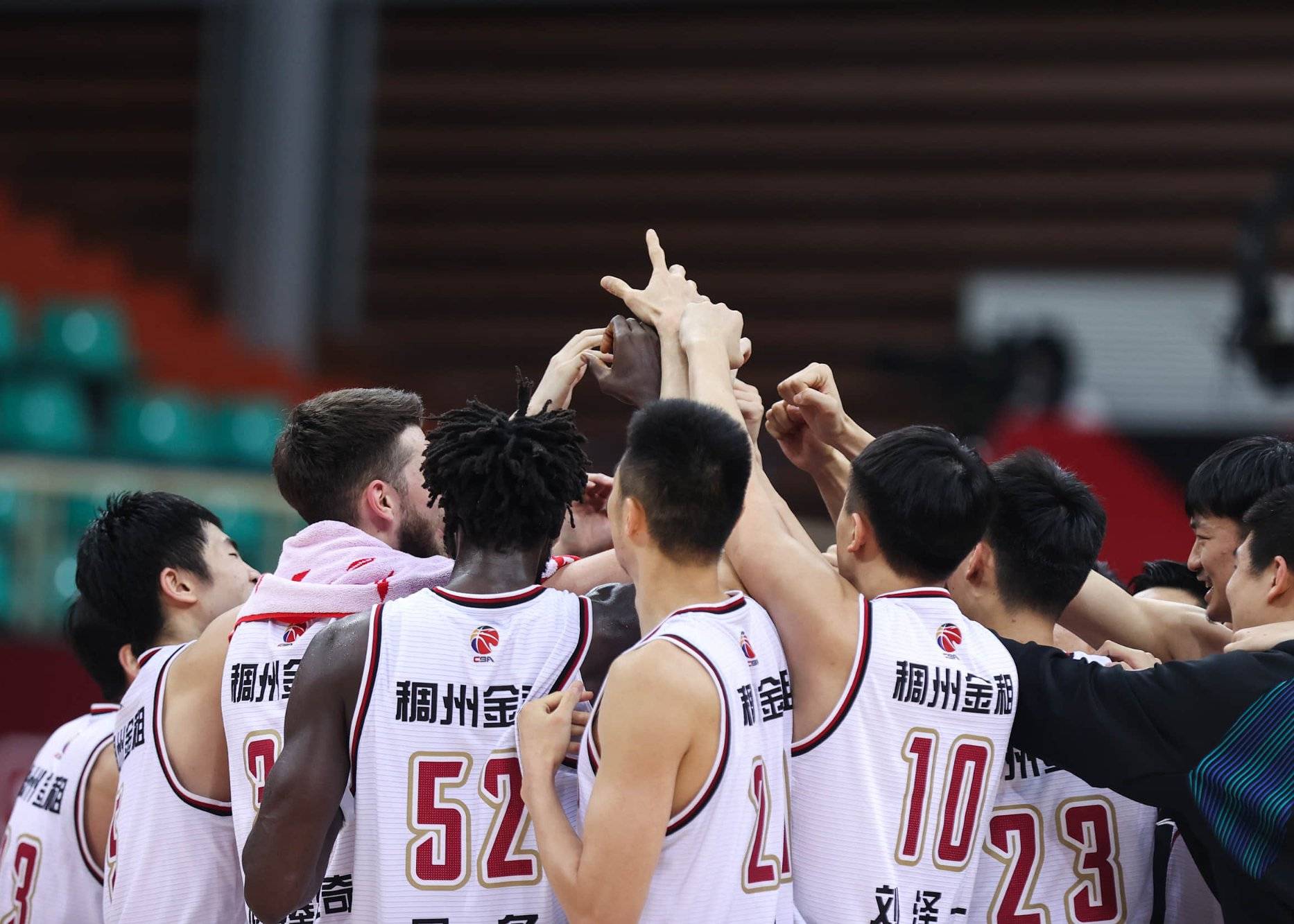 浙江官方：我们已经创造了浙江篮球新的历史 感谢所有人的支持和陪伴