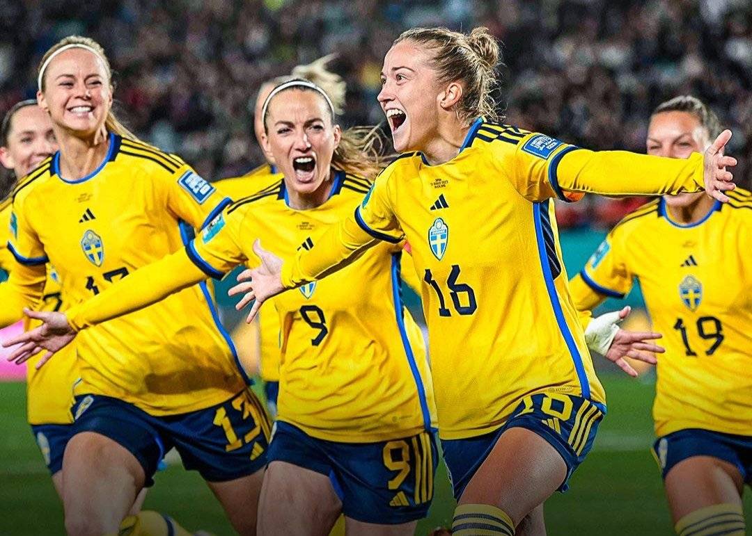 球迷热议：日本女足被煮熟了 瑞典给高傲的她们上了一课