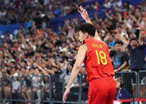 👀媒体人：在亚洲赛场上对中国男篮影响最大的是自己的心态