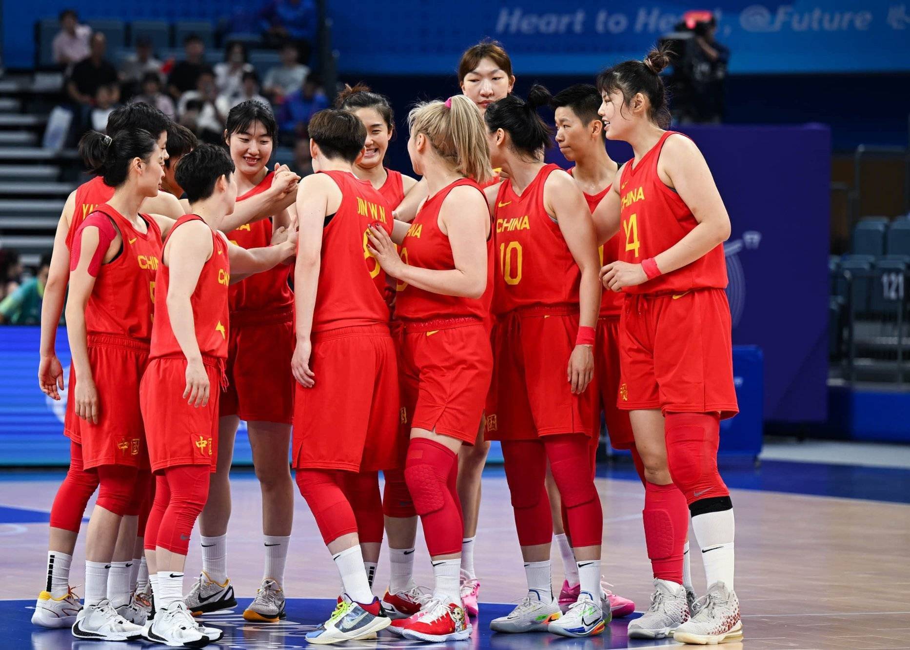 中日对决再次上演！外媒预测今晚中国女篮战胜日本女篮概率：76.34%