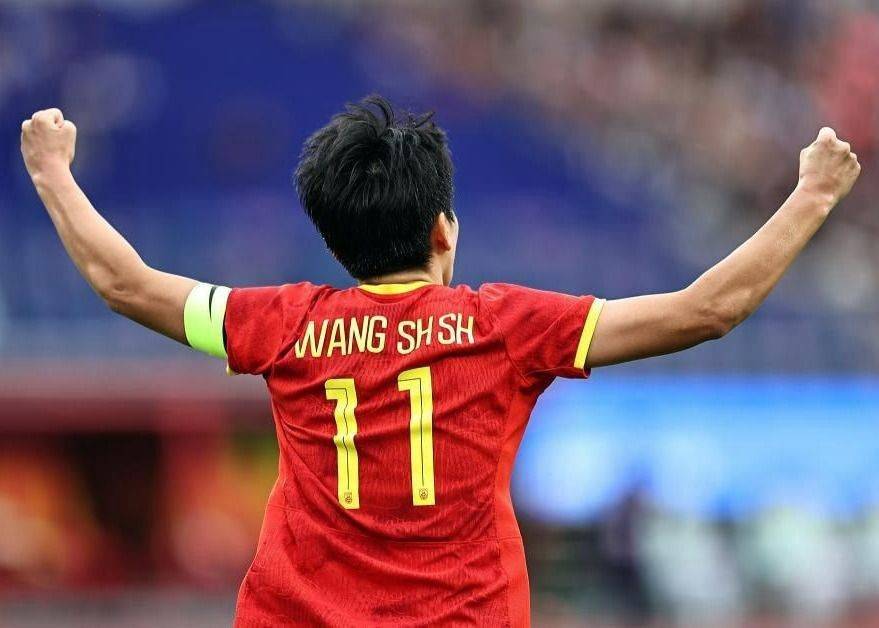 足球报：中国女足正式备战奥预赛 新人王妍雯、卓玛吉和万佳瑶值得关注