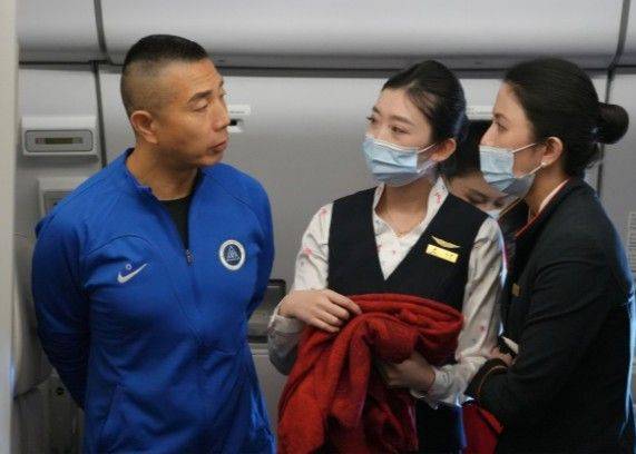 ❤️暖心！深圳航空：感谢深足队医及时救助机上乘客