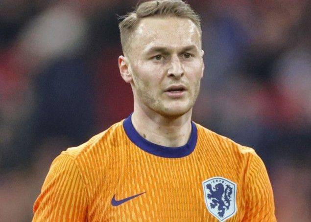 荷兰国家队官方：库普梅纳斯因伤离队 无缘对阵德国的友谊赛