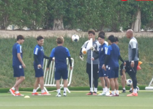 😤日媒：中国记者赛前观看日本队训练 并表示需警惕对手混血门将