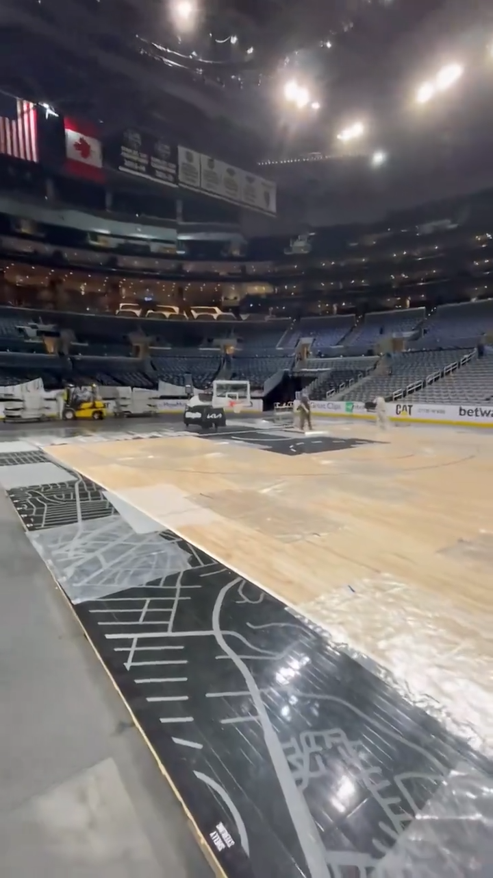 快船队记晒快船主场拆地板视频：这可能是最后一次在加密球馆比赛了