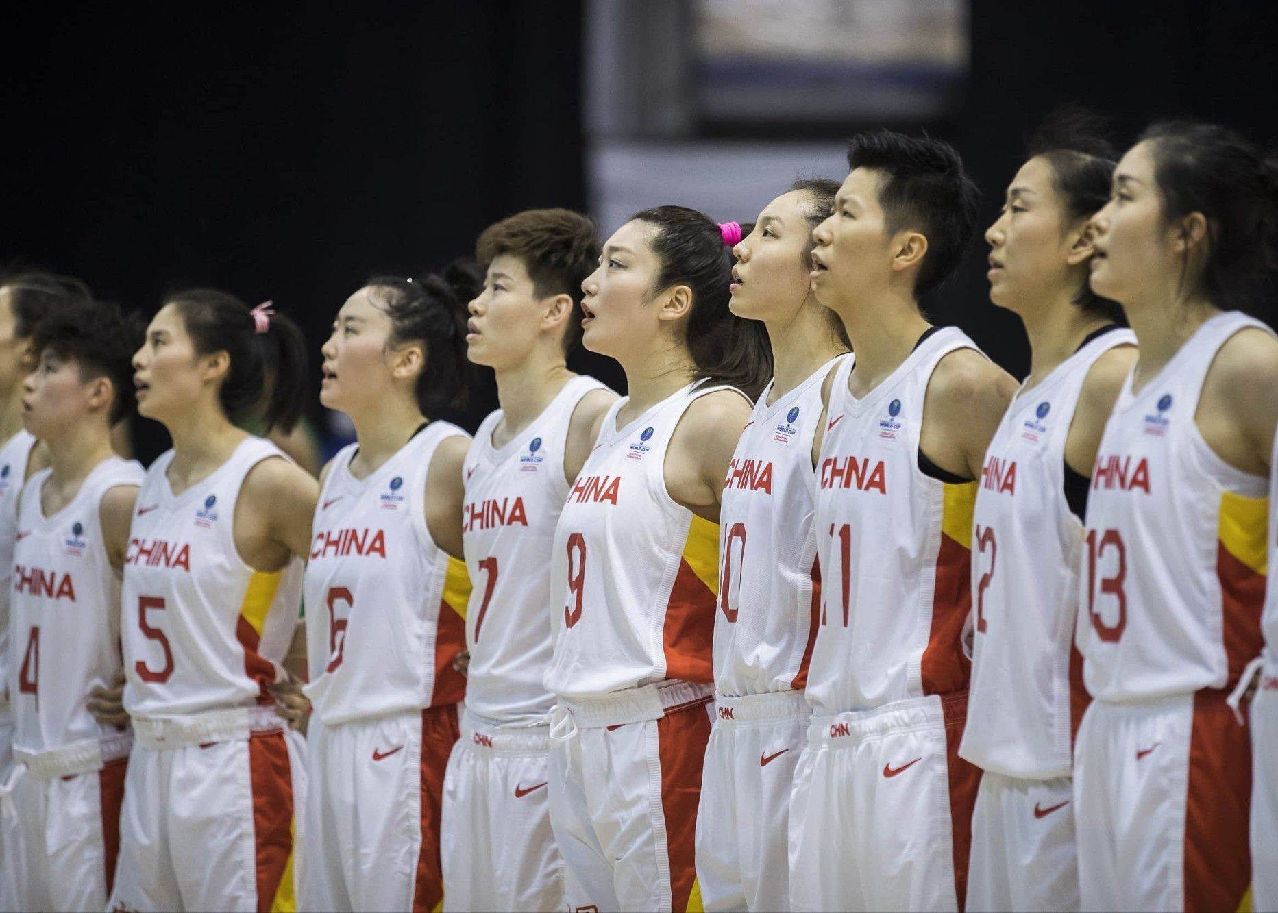 🎤媒体人：中国女篮近4场比赛100罚只有58中 真的比男篮都差了 这是怎么回事？