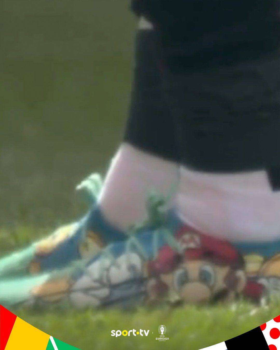【一图流】痛鞋！阿尔巴尼亚球员阿萨尼的球鞋印着超级马里奥